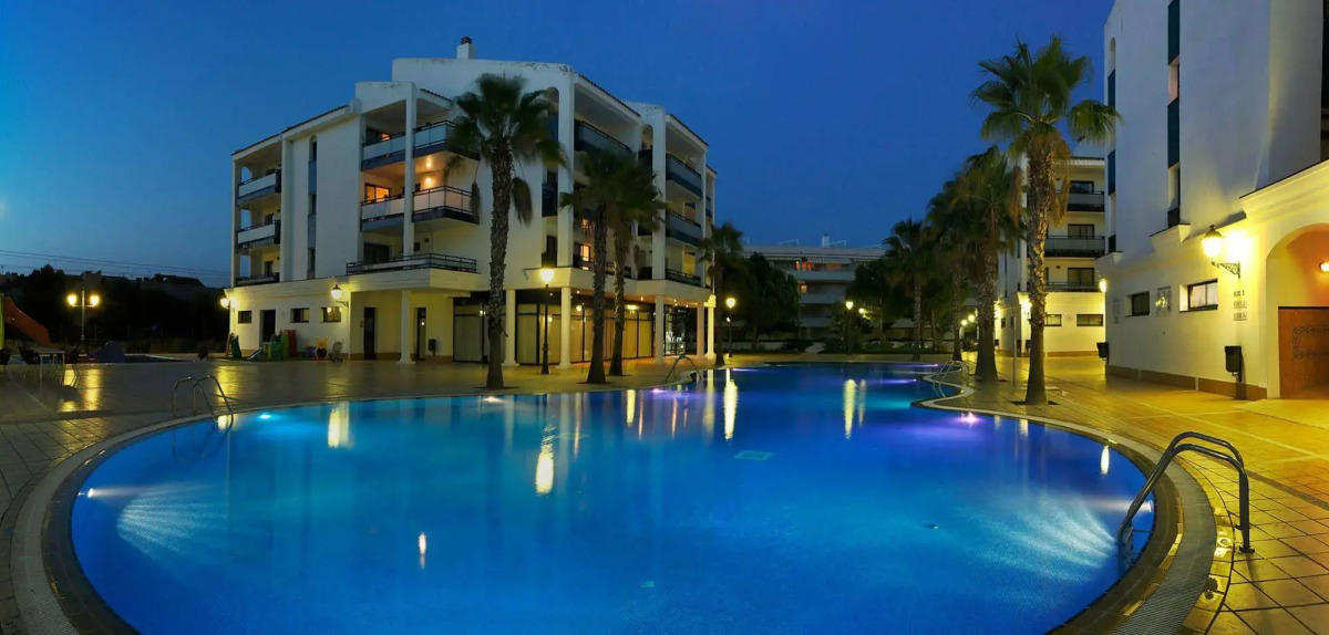 Pins Platja Apartments