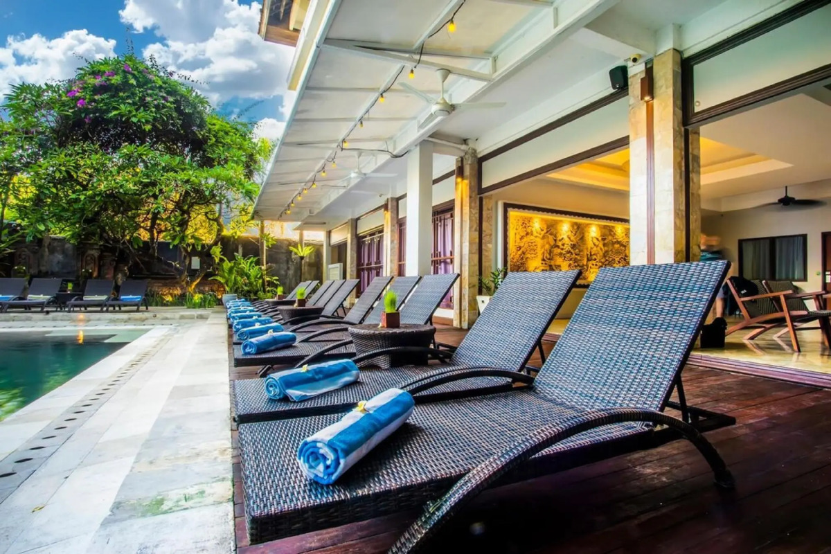 Kuta One Party Hotel