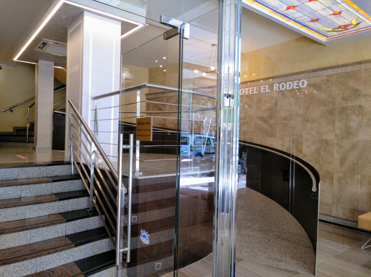 Hotel Monarque El Rodeo