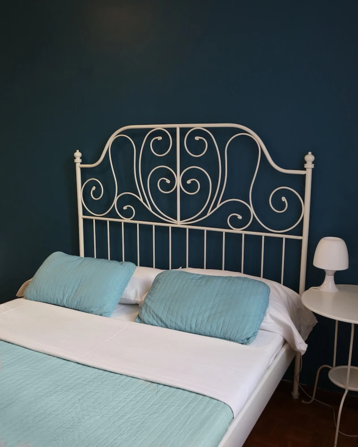 B&B I Am Here Central Station