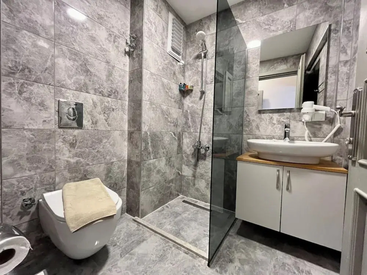 Farrys Boutique Hotel & Beach Club