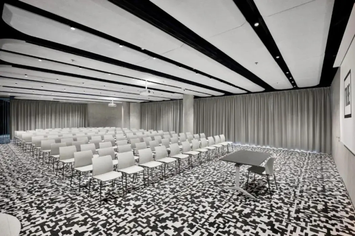 TRIBE Budapest Airport