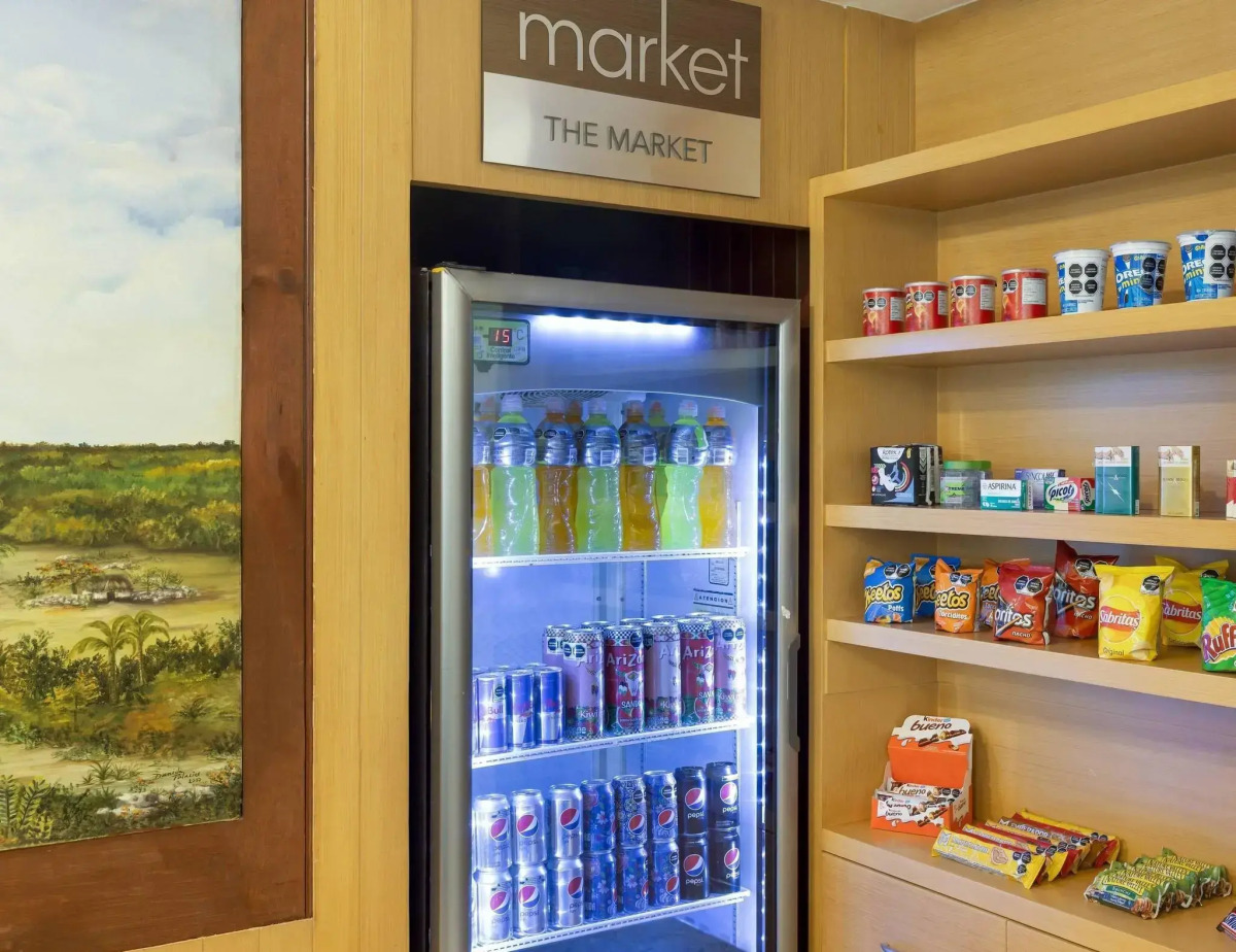 Courtyard By Marriott Cancun Airport