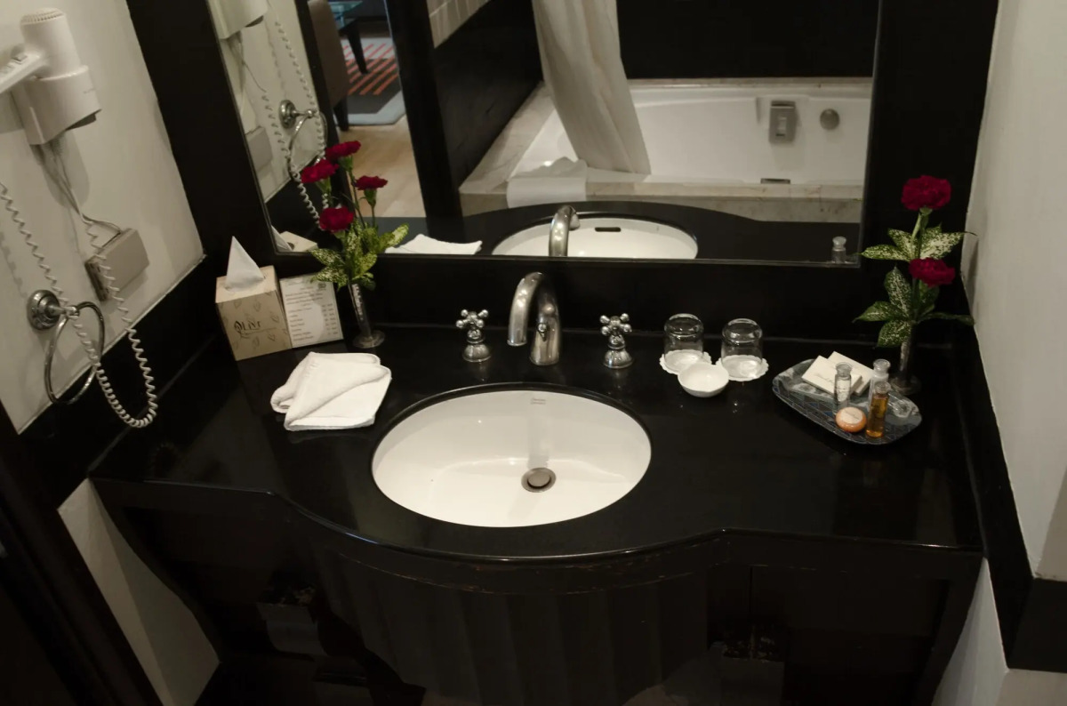 Radisson Hotel Chateau de Bangkok