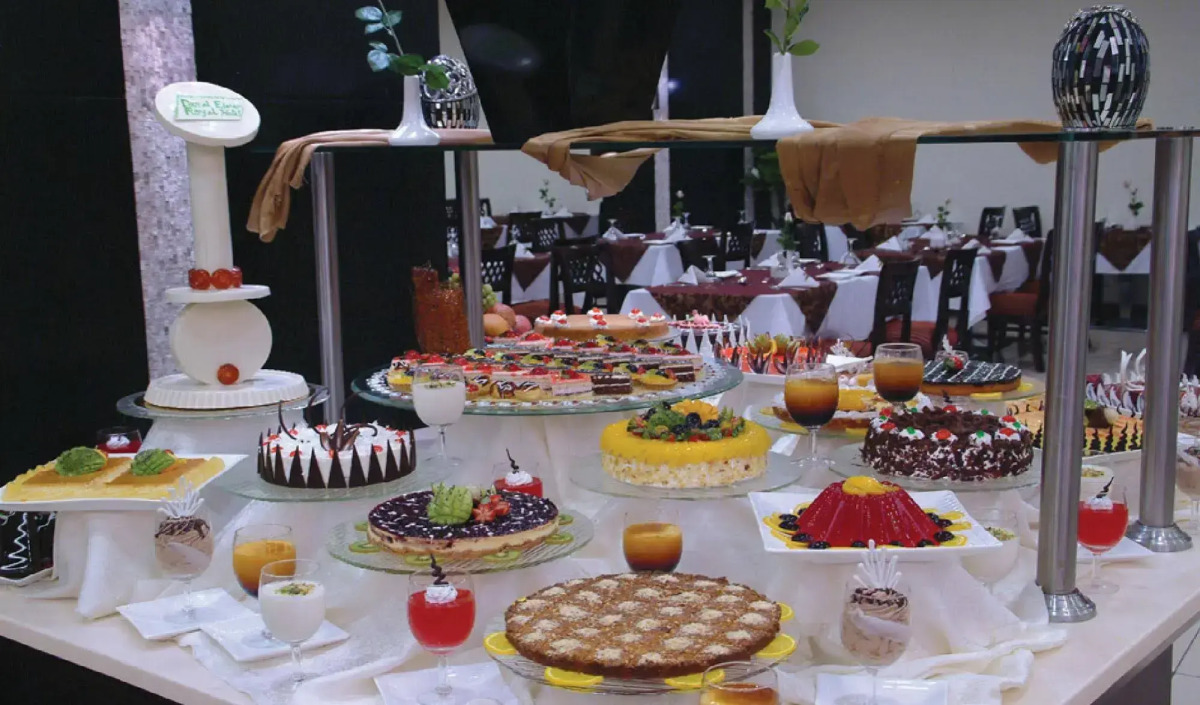 Dar Al Eiman Royal Hotel