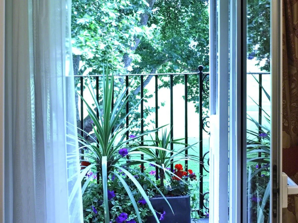 Rochester Hotel by Blue Orchid