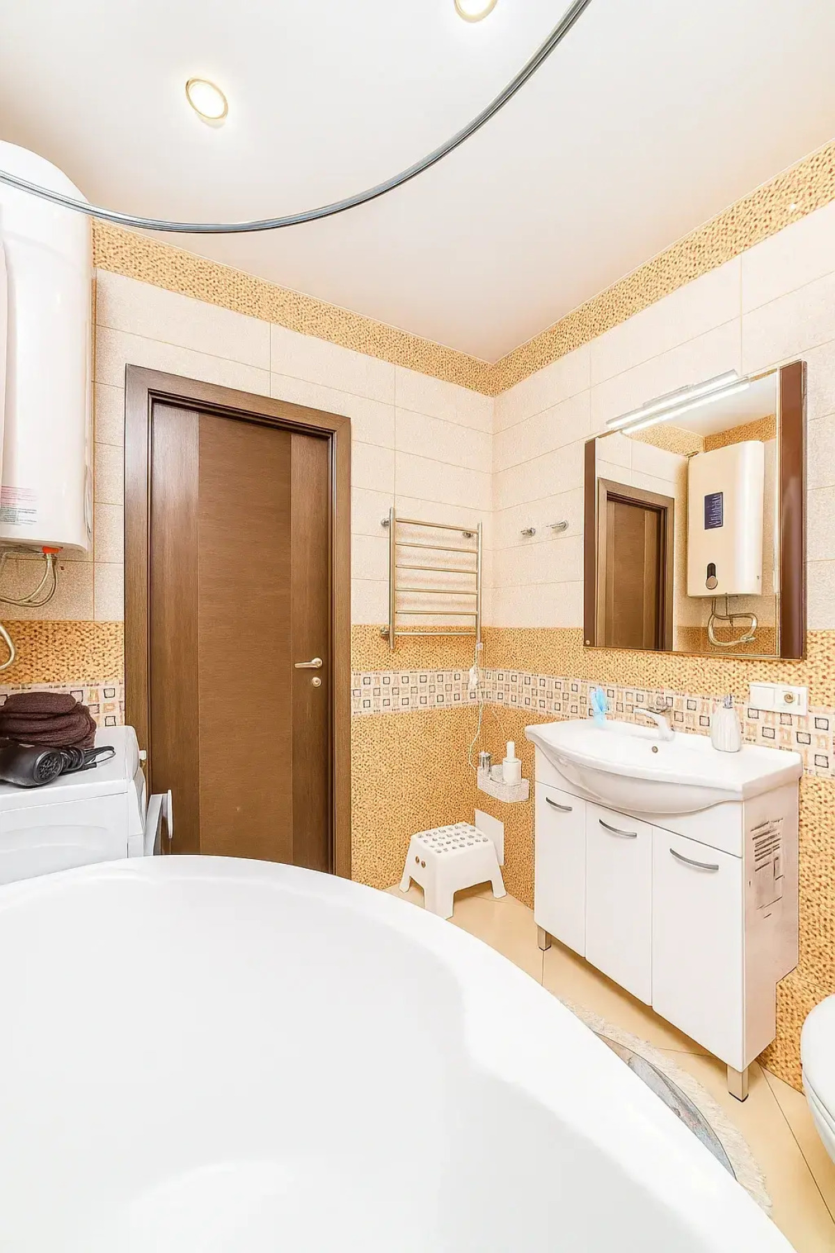 RusHouse (РусХаус) на улице Алексея Козина 3А