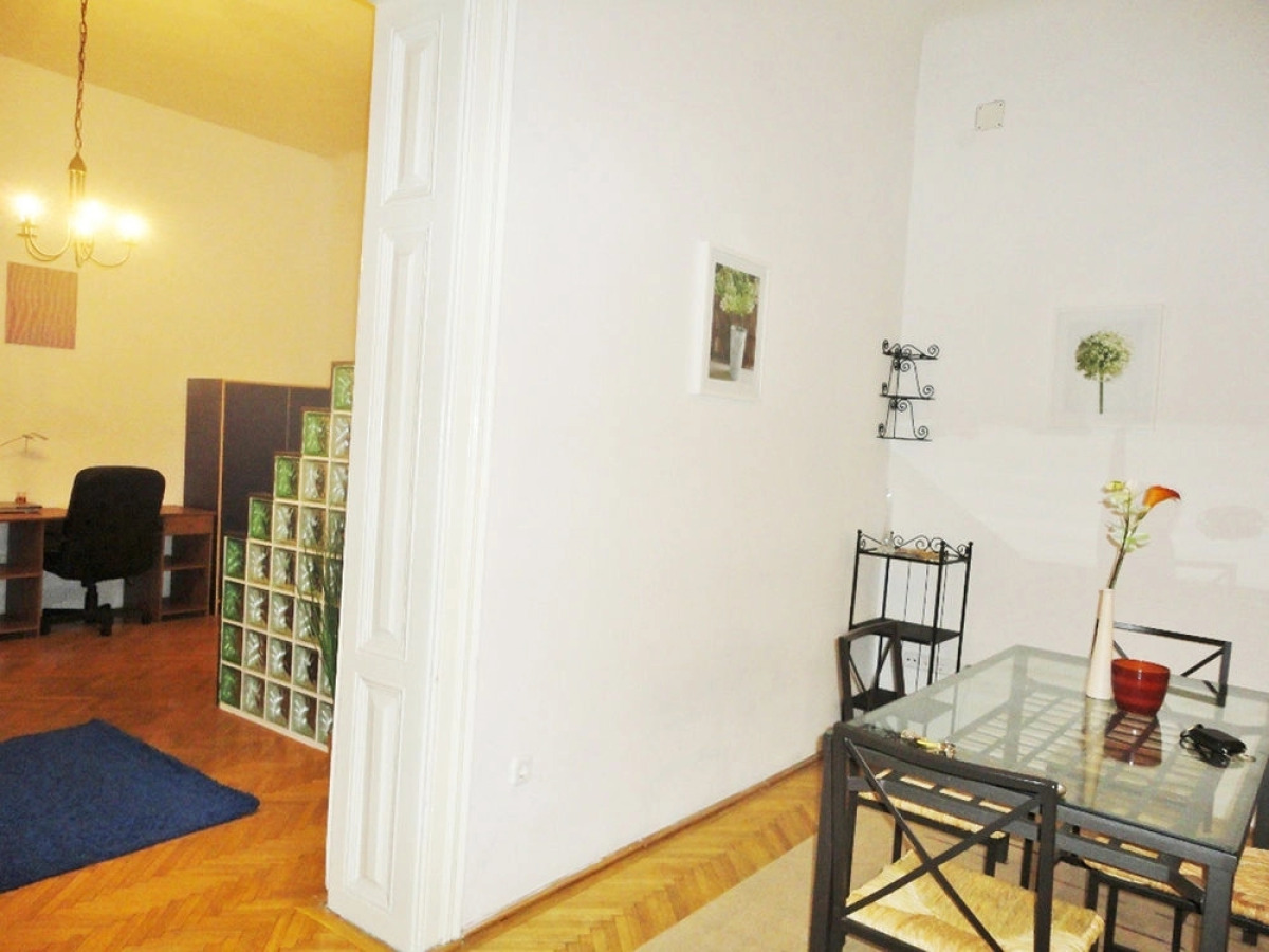 Hi5 Apartments - Parliament