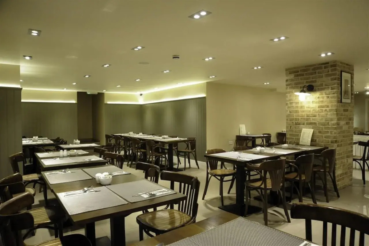 Kings Cross Inn Hotel