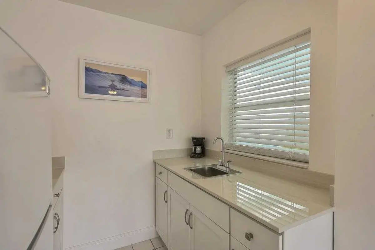 Sea Beach Plaza - Near Jungle Queen Riverboat