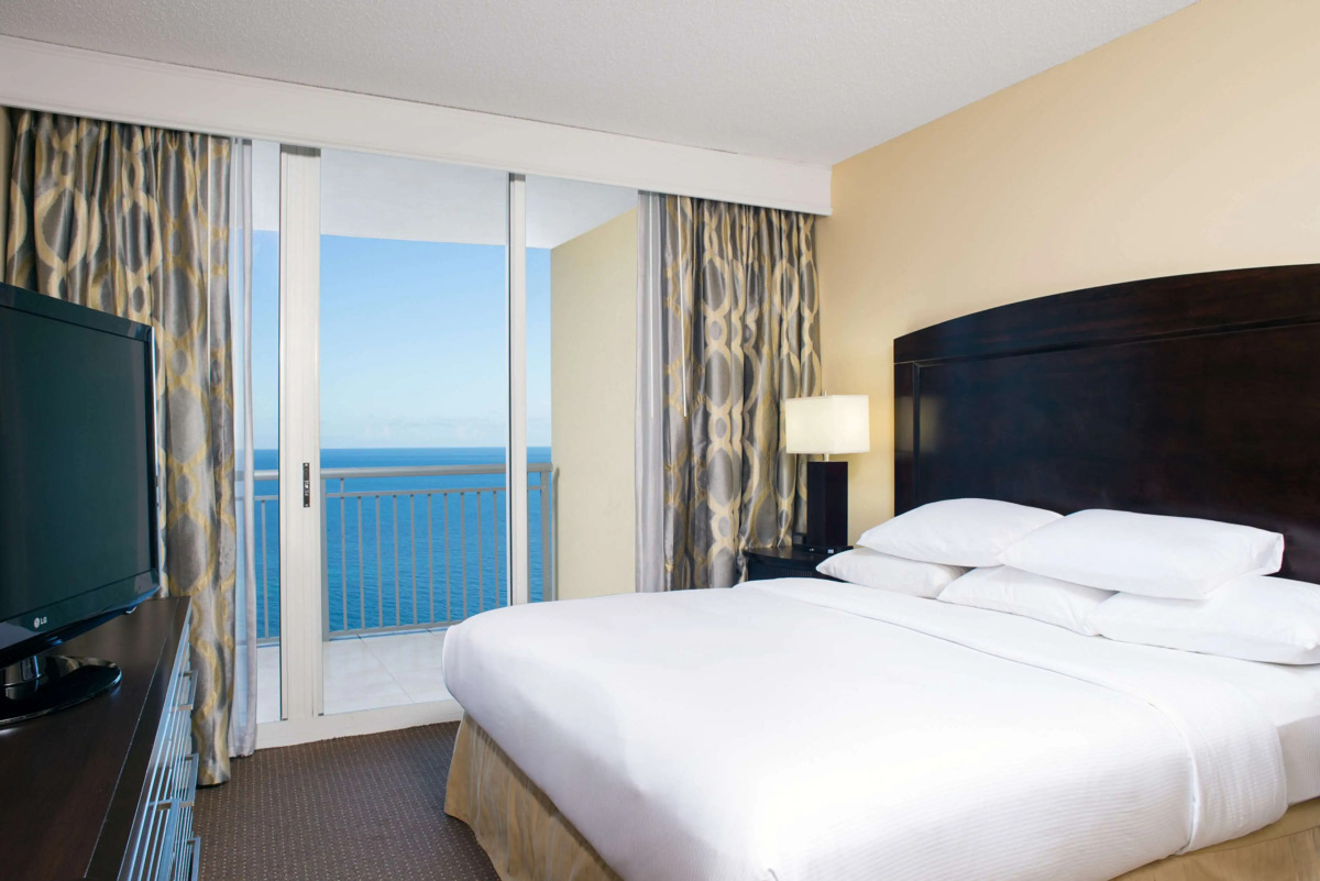 DoubleTree Resort & Spa by Hilton Ocean Point-N. Miami Beach