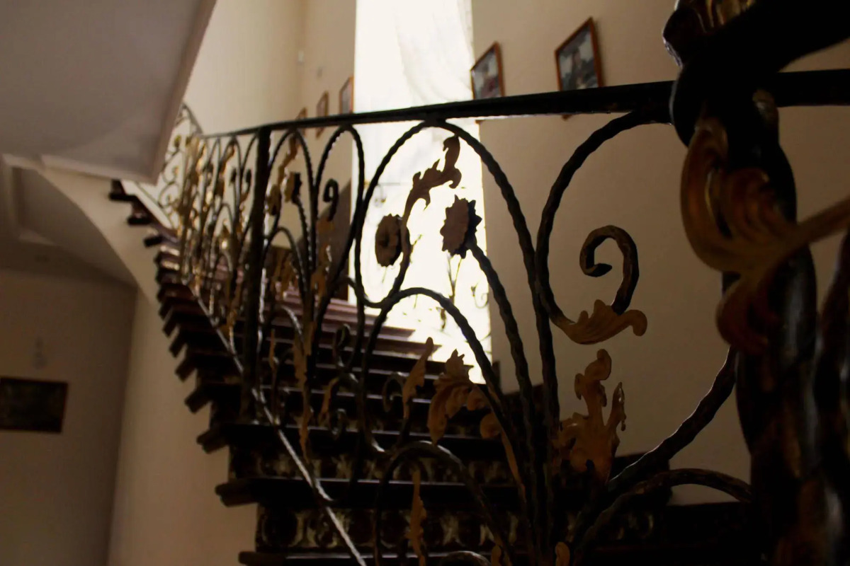 Sherlock Homes Art Hostel