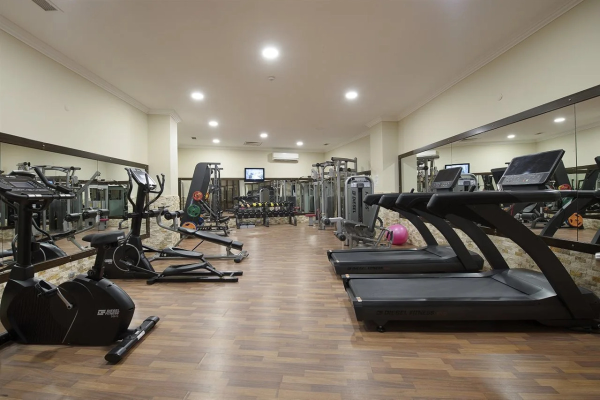 Quattro Beach Spa & Resort Hotel