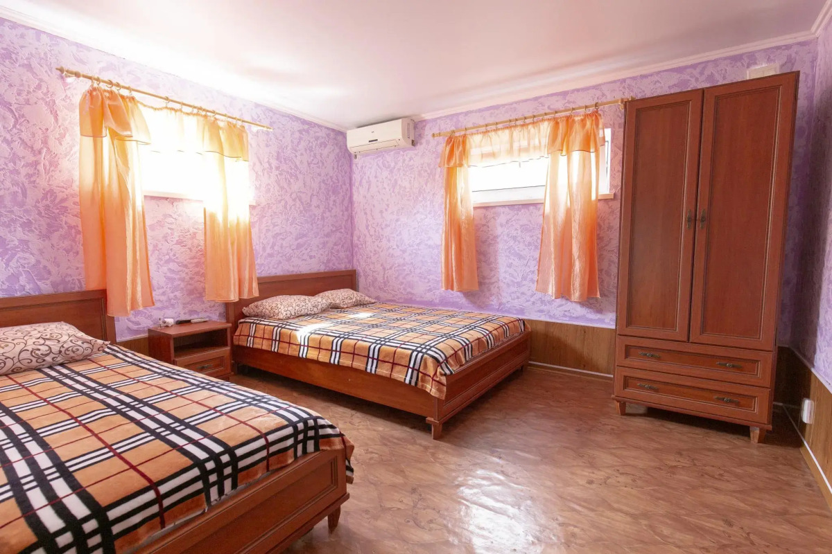 U Yudzhina Guest House