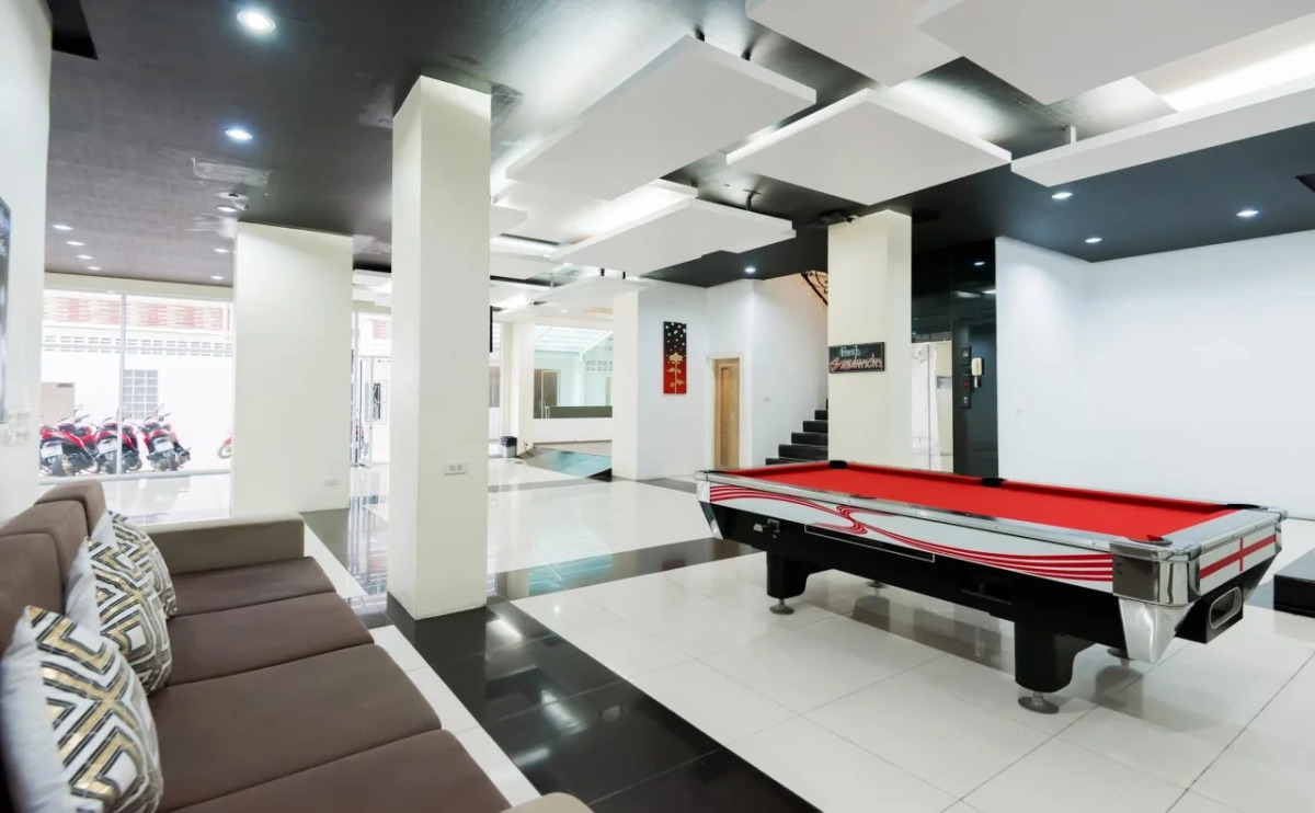 Hallo Patong Hotel & Restaurant