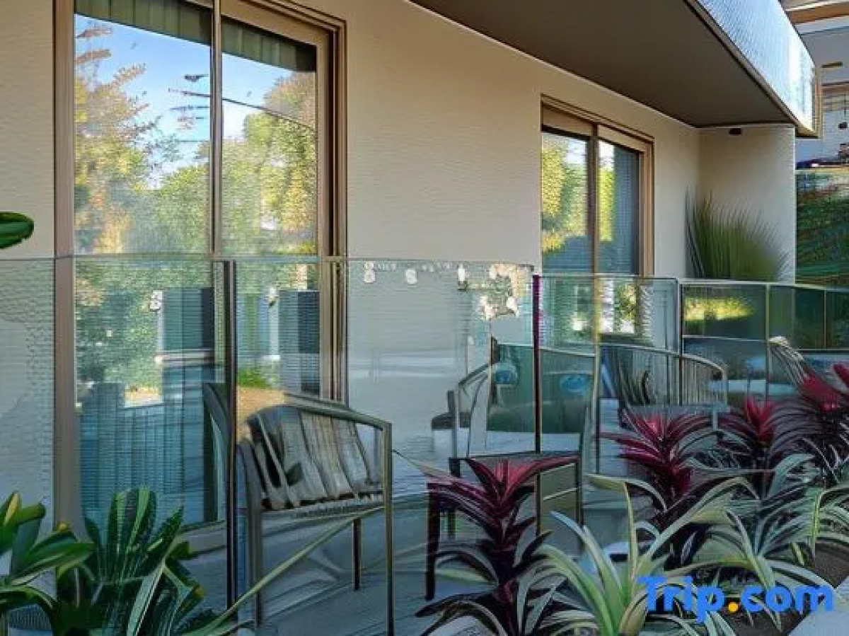 Oli Hotel And Suites