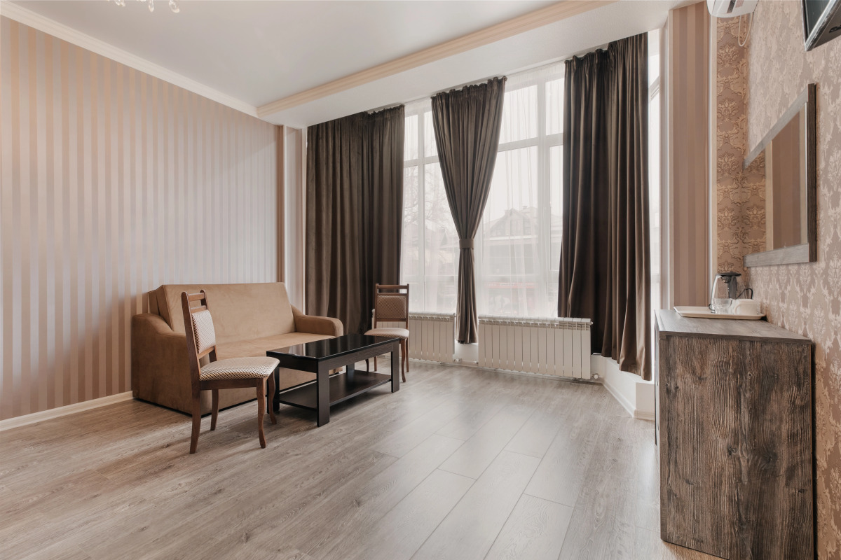 Отель Дизак