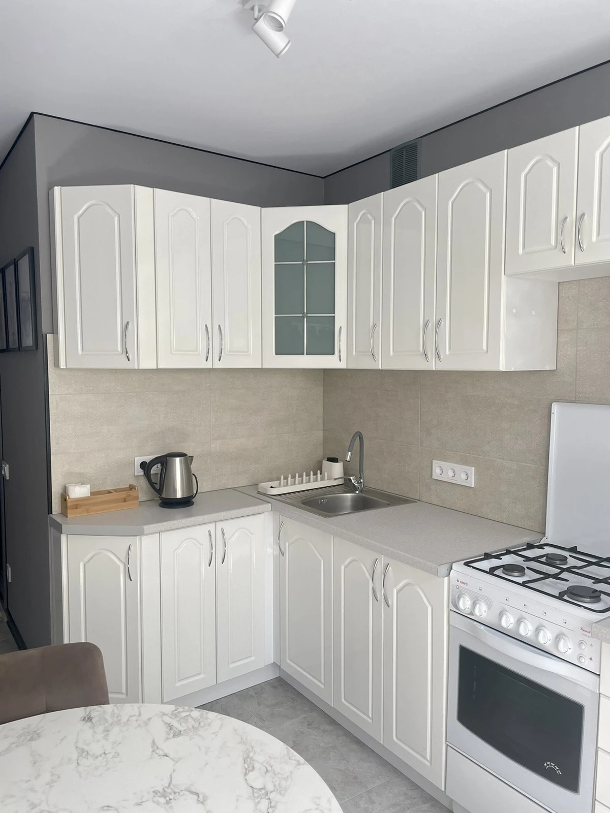 Апартаменты Sokol на набережной в пешей доступности к самому центру