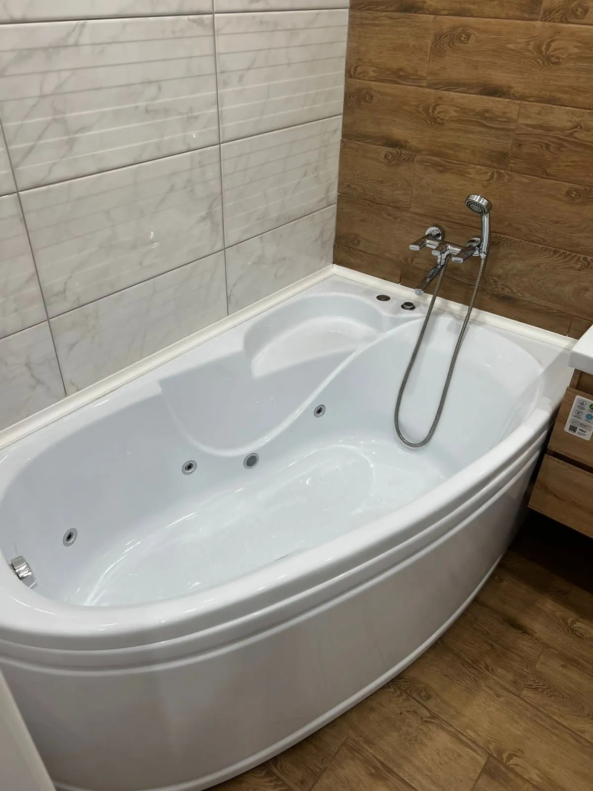 Апартаменты 096_Революционная 39/3 на Central Park с Джакузи и Кондиционером