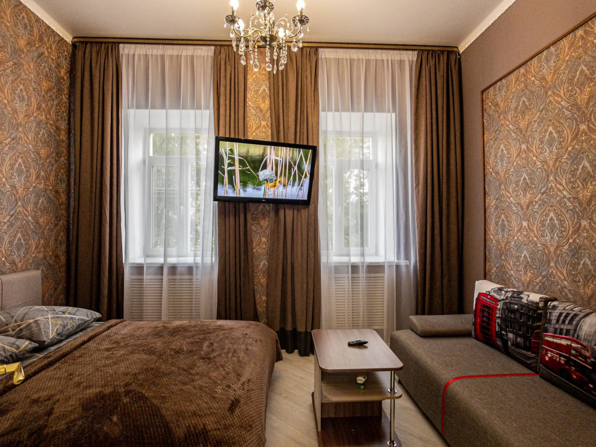 Апартаменты четырехкомнатные с видом на крепостную стену