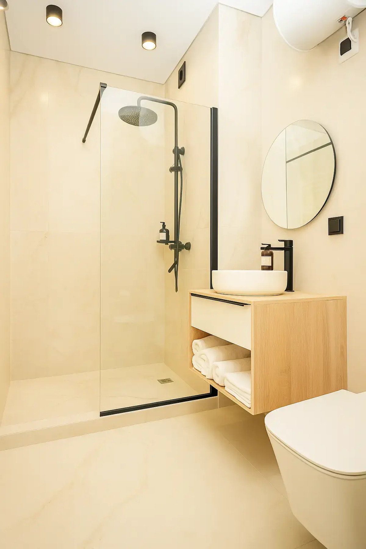 Отель Манон