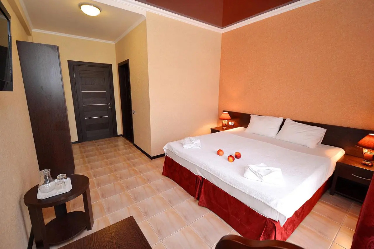 Отель Acropolis Palace