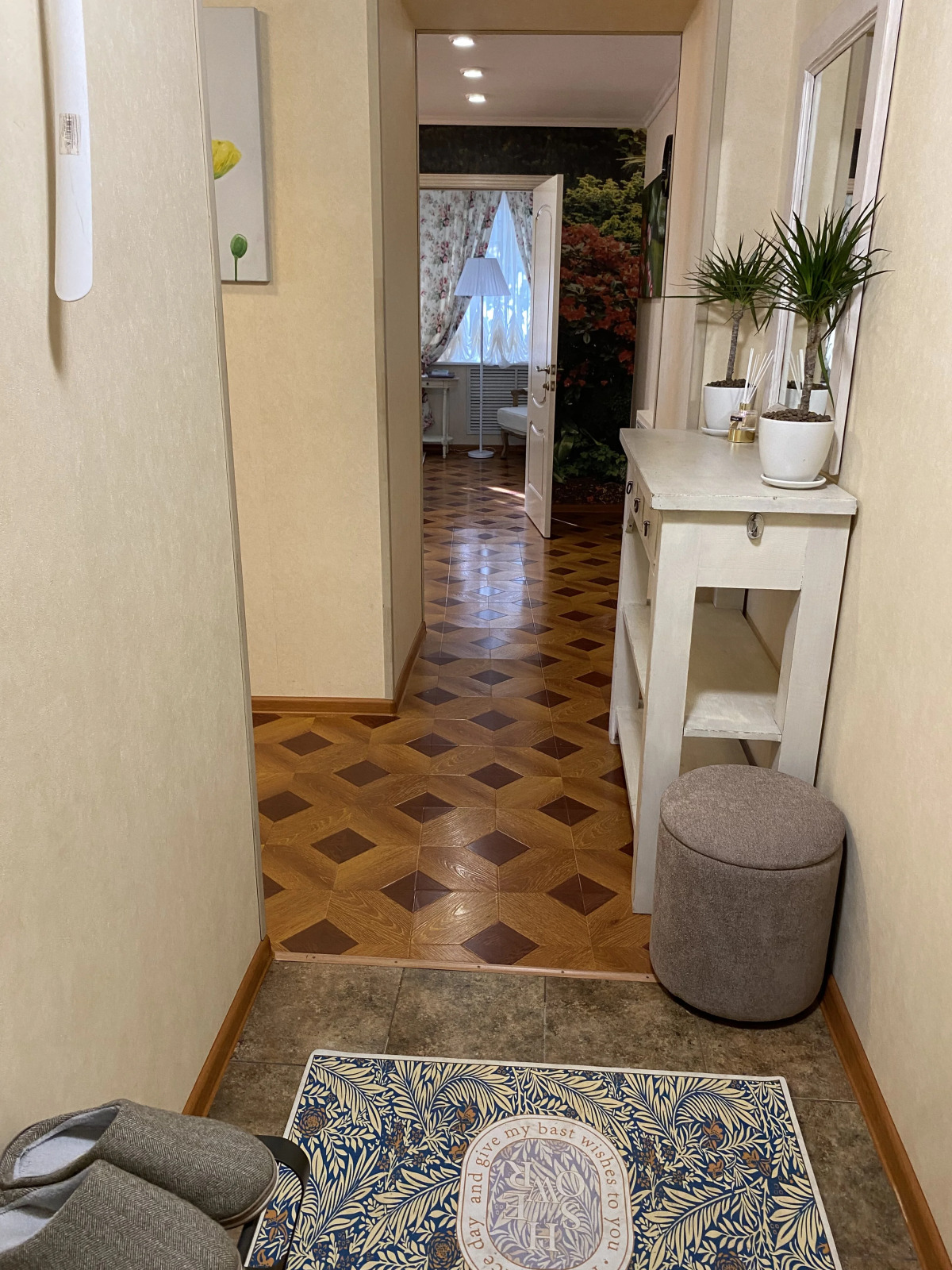 Квартира 2-х комнатные апартаменты Классик на Набережной