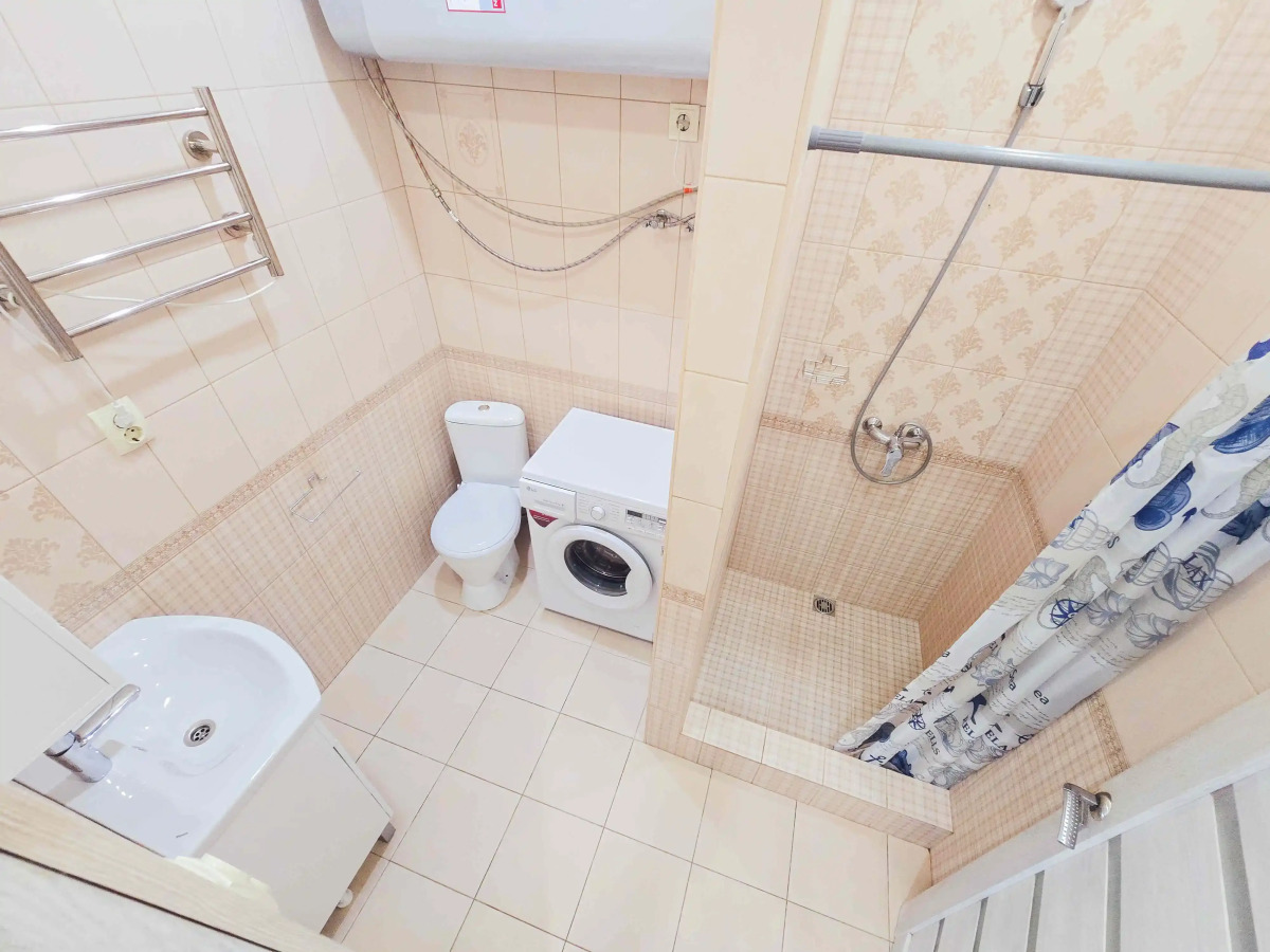 Квартира Студия на тихой улице с красивым фонтаном во дворе