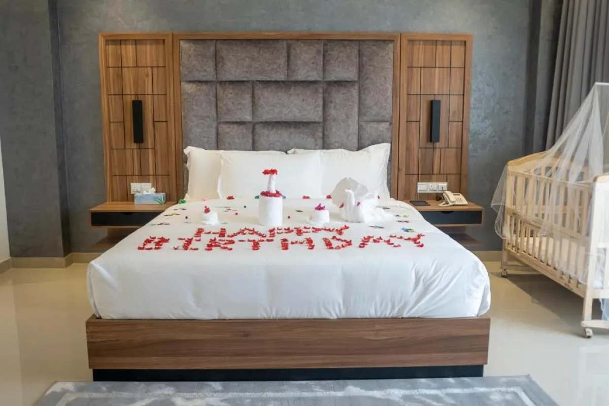 Отель The Plaza  and Resort