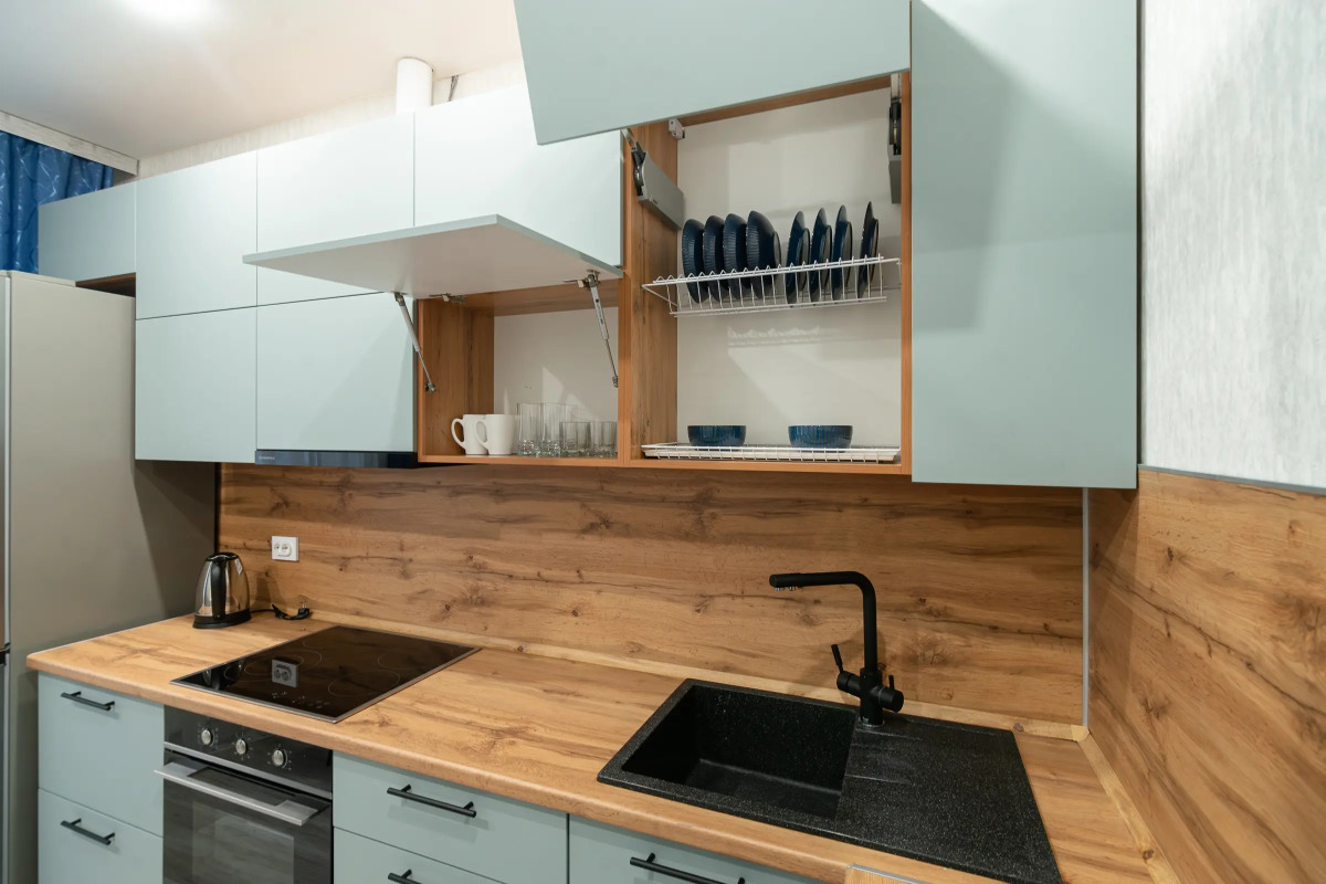 Апартаменты с панорамными окнами на набережной реки