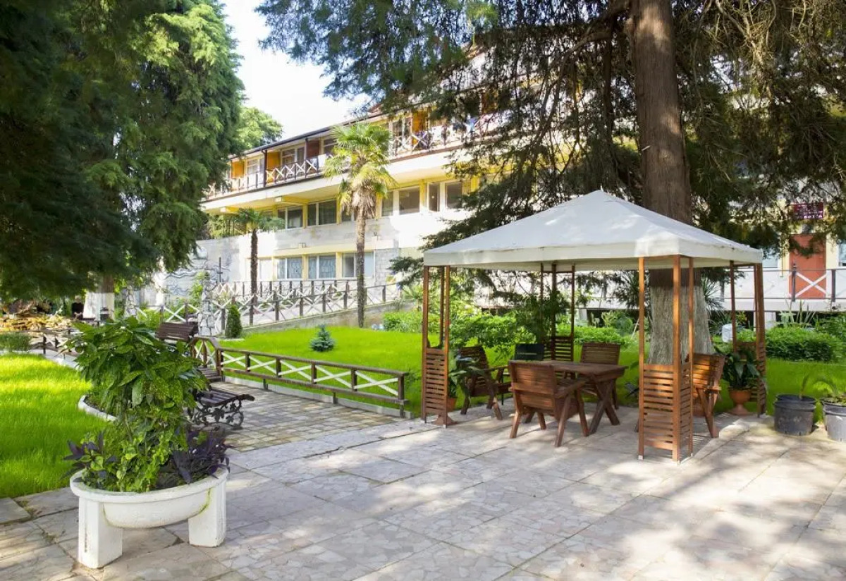 Отель Пицунда