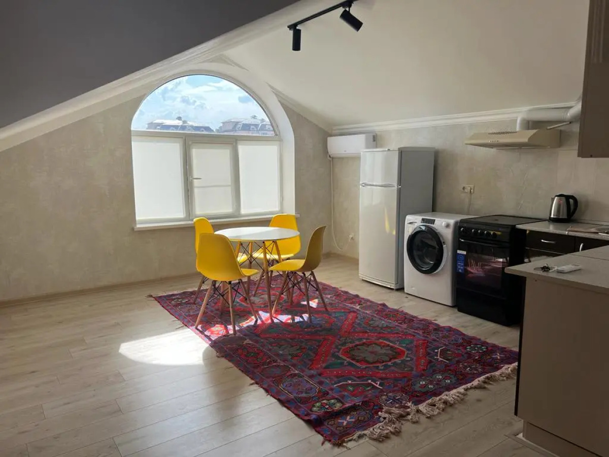 Апартаменты "Эленика" в центре Каспийска с видом на горы