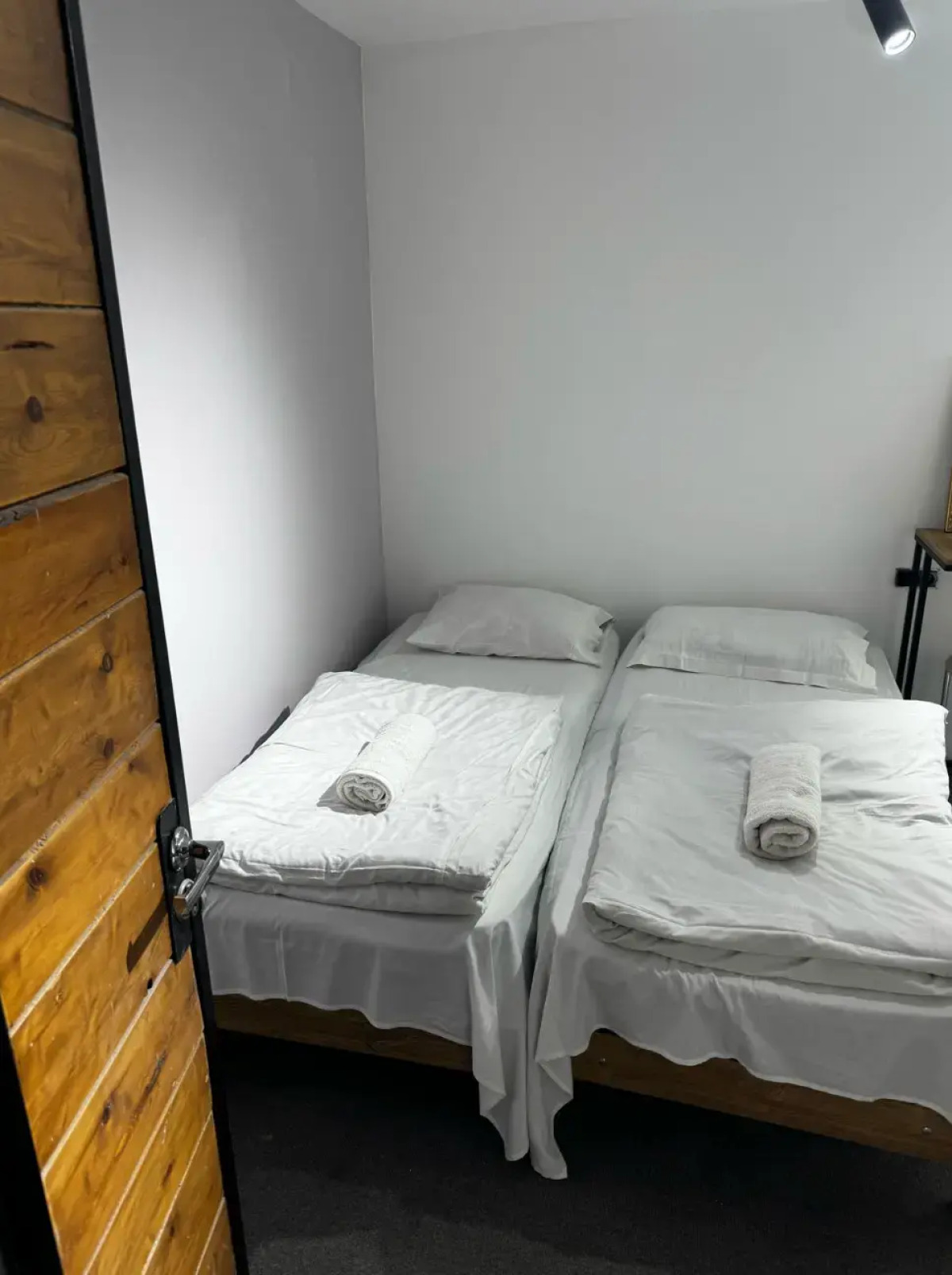 Отель Исака