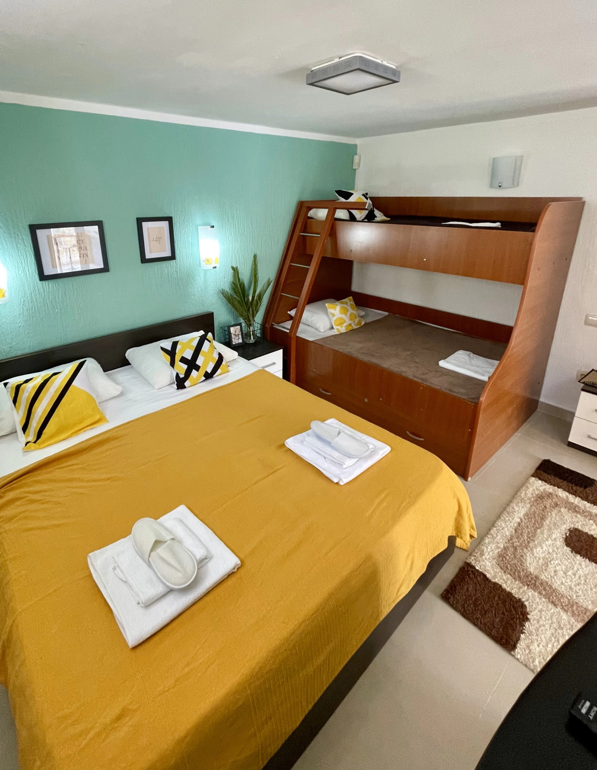 Апарт-отель Family House with pool & sea view