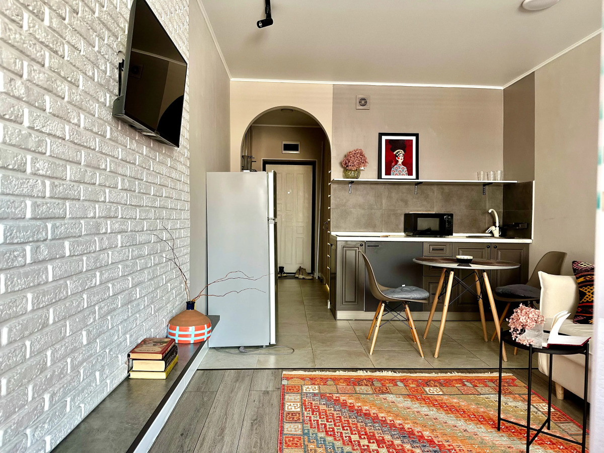 Апартаменты Яркая студия Моно с Видом на Коктобе