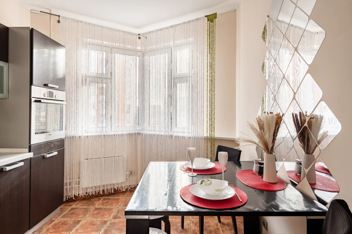 Квартира Двухкомнатная Natali apart у метро Академика Янгеля