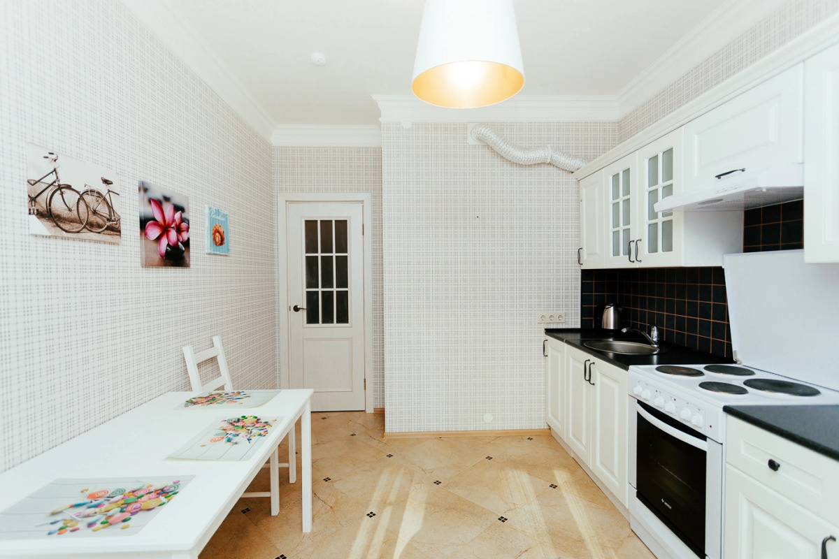 Апартаменты Российская 267