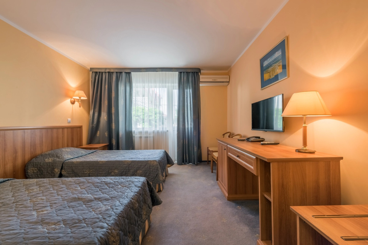 Отель Чёрное море (корпуса 1 и 2)