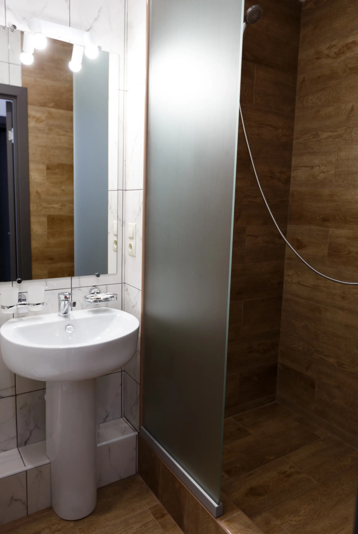 Отель Малахит