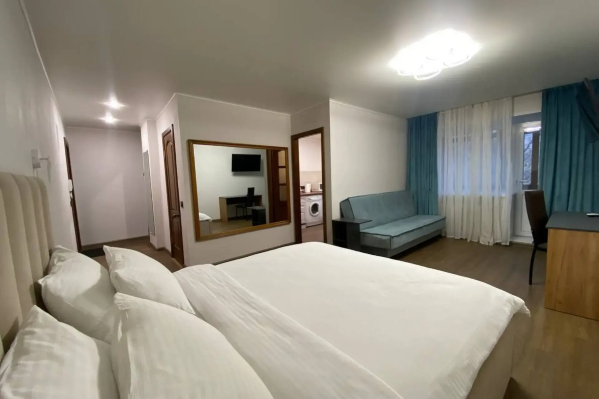 Квартира Делюкс с кухней на Сурикова 4