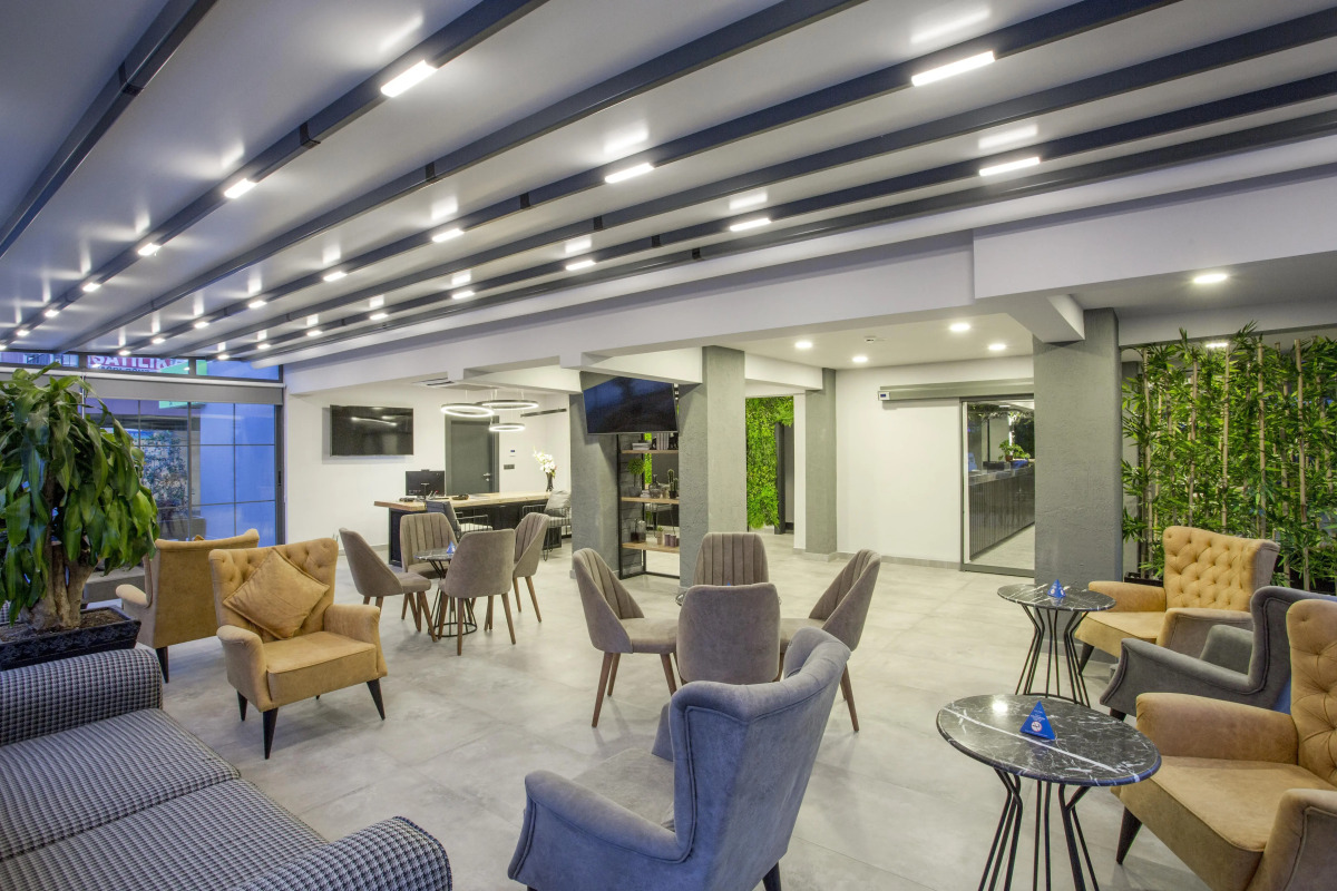 Отель Falcon 1511