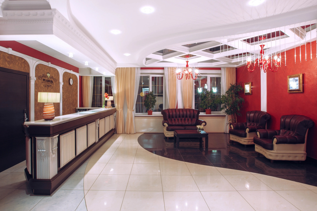 Отель Реавиль