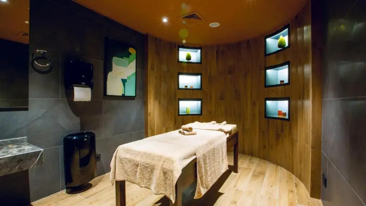 Отель Wyndham Garden Baku