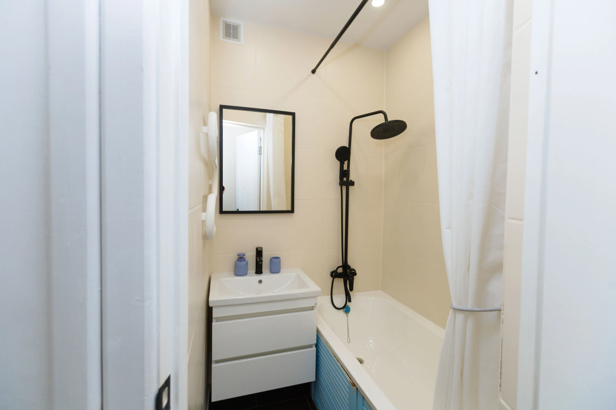 Квартира с новым ремонтом в центре