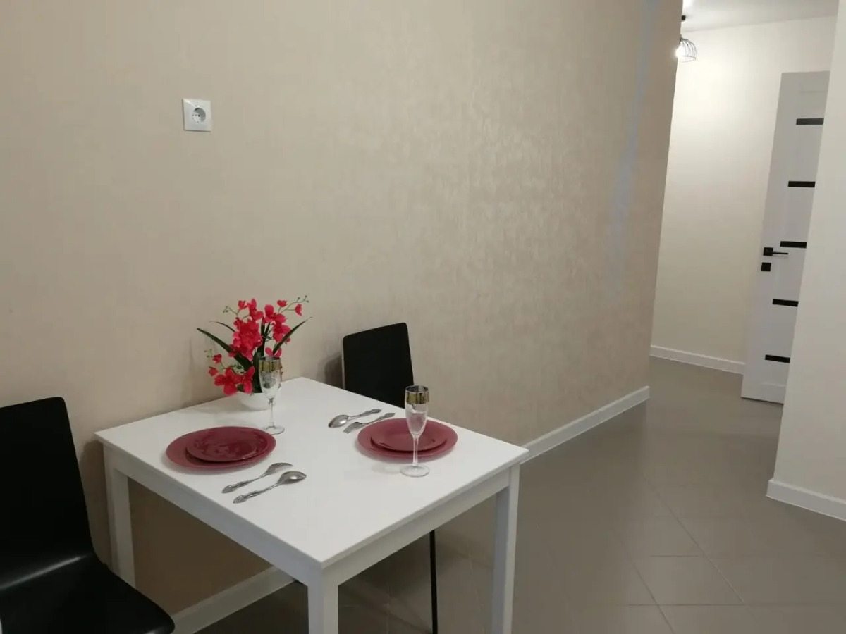 Апартаменты Лунная 43В