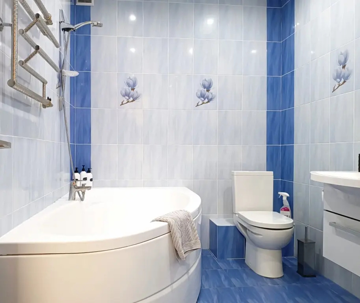 Апартаменты Sense на набережной c видом на воду