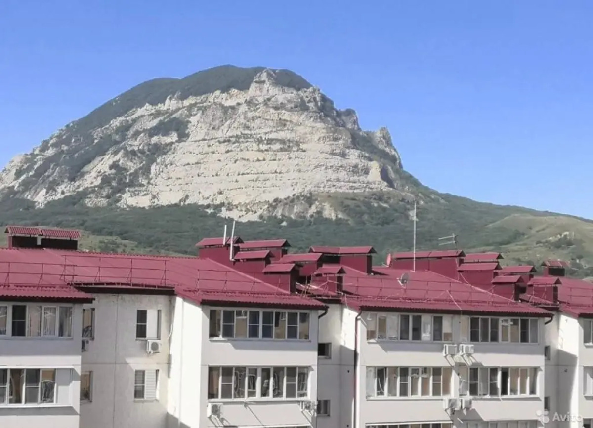 Квартира с современным ремонтом в новостройке