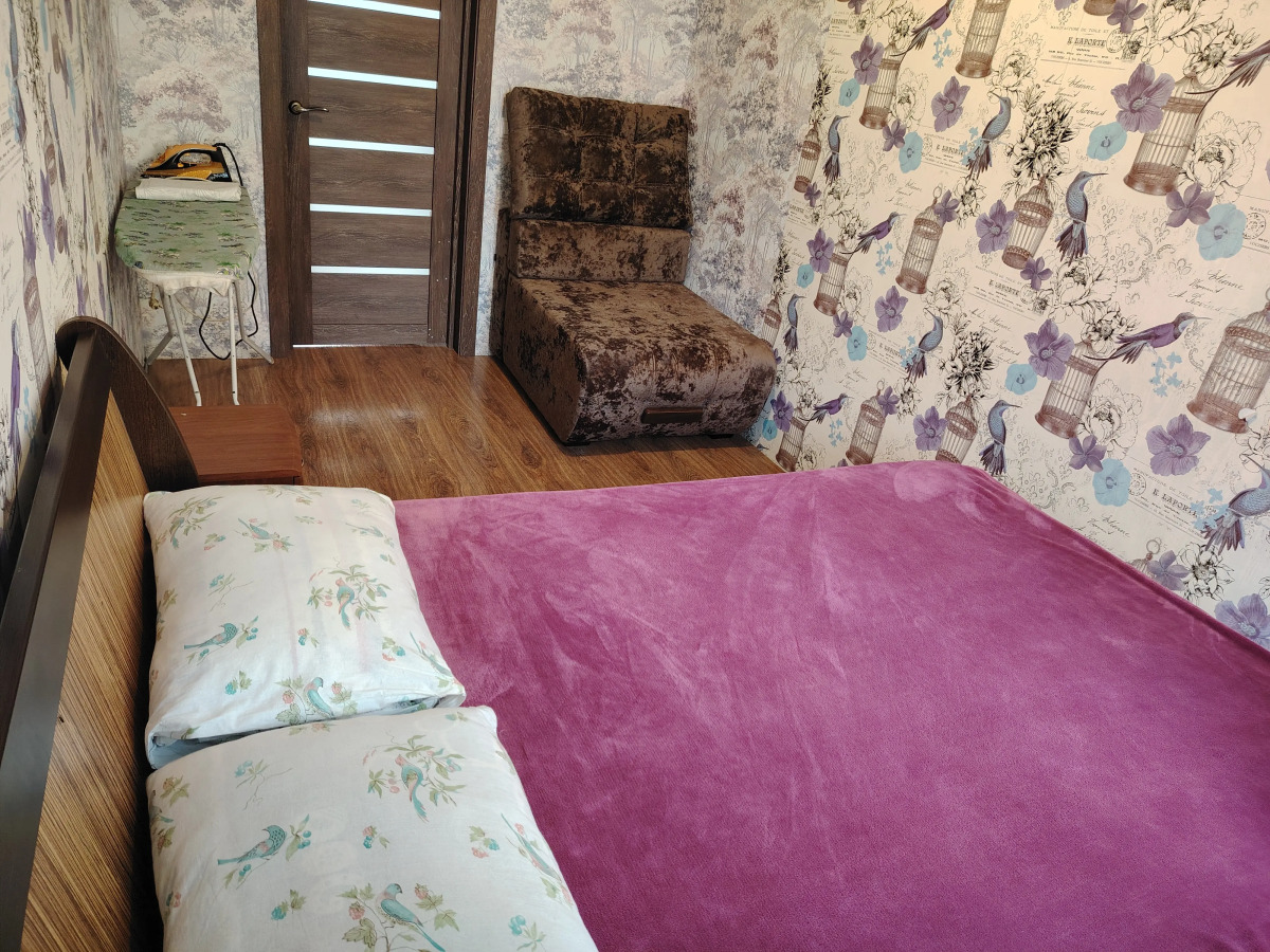 Квартира Трехкомнатная на Коммунистическом 35