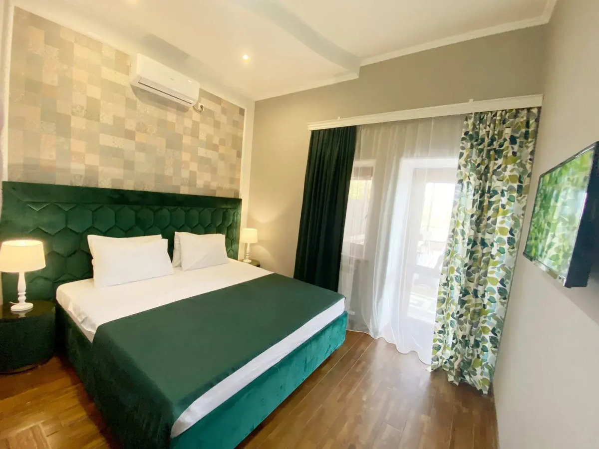 Отель Orange Kutaisi