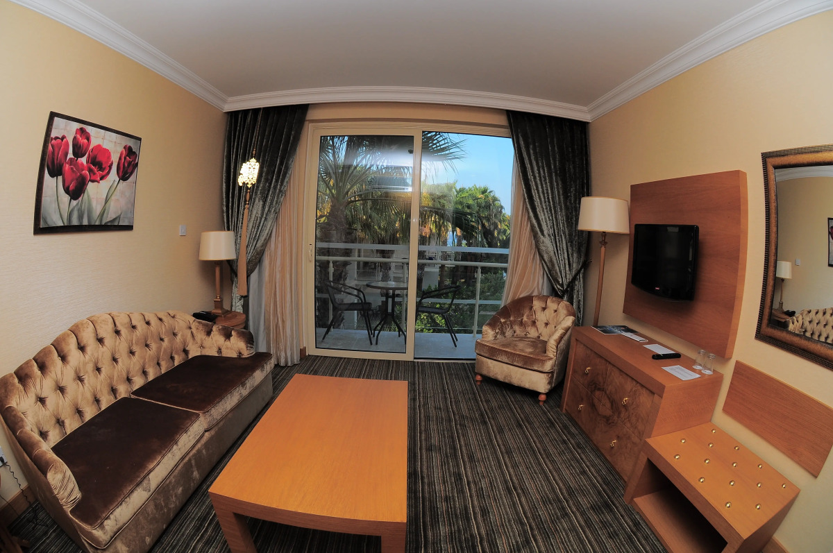 Отель Oscar Resort